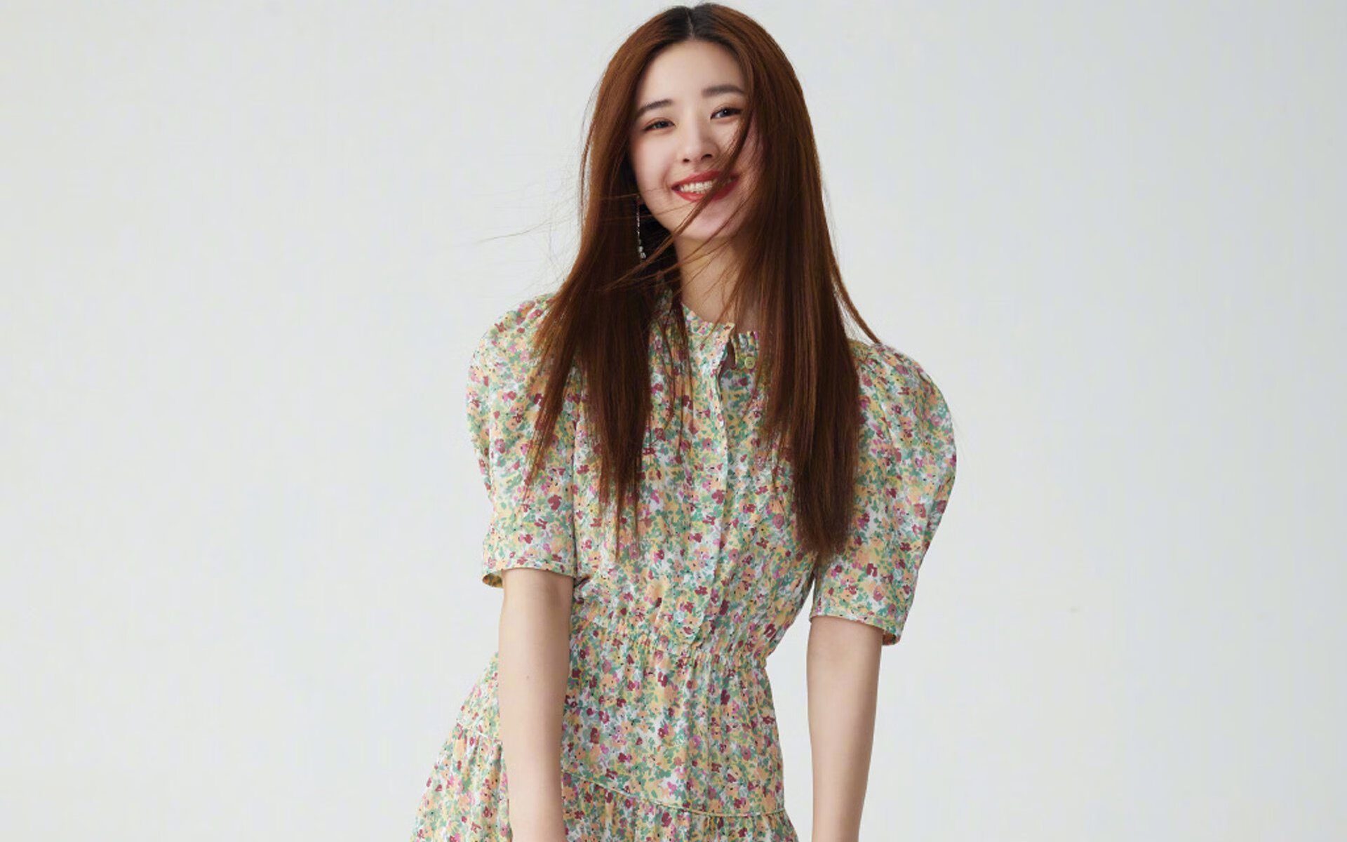 爱游戏中国官方网站平台-赛场上球员奋力拼搏,助球队逆转比分获胜,cba逆转